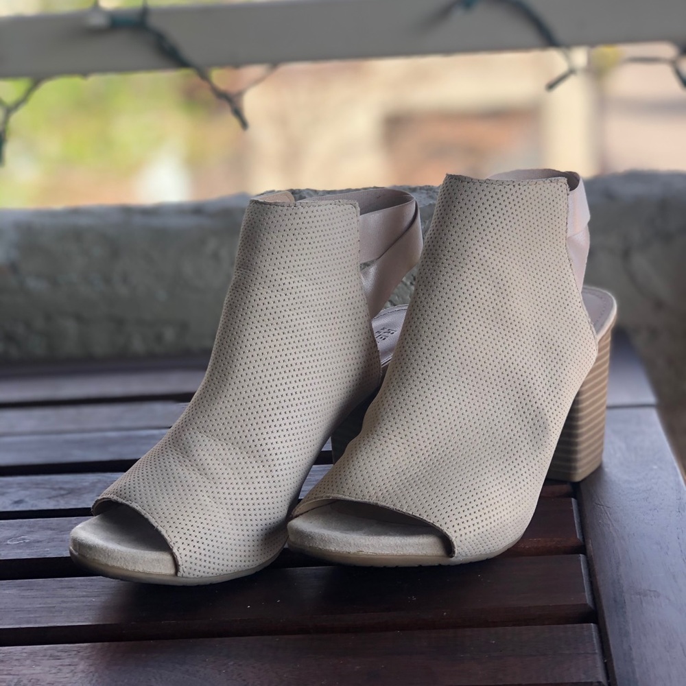 Kenneth Cole Reaction heels